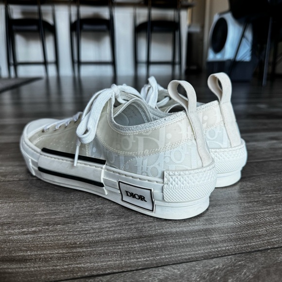 Dior Men’s White and Gray Sneakers - Picture 10 of 13